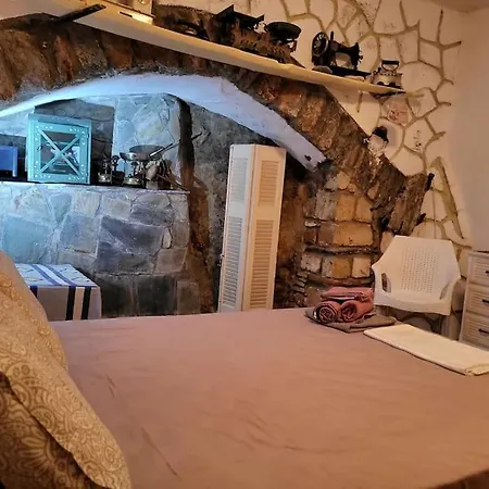 בית נופש To Palio Kamini Velanidia