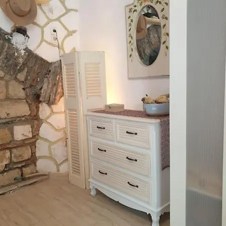 בית נופש To Palio Kamini